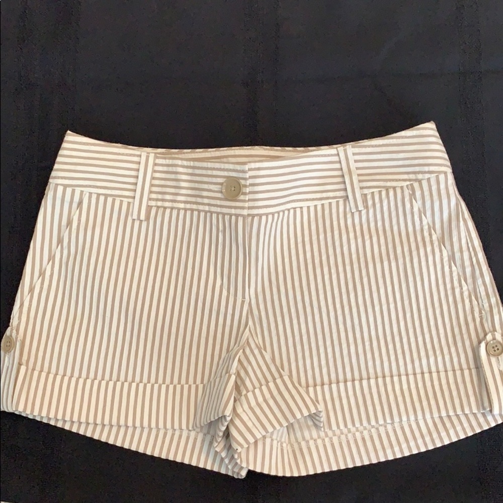 Women’s Express Shorts New w/o Tags Size 2